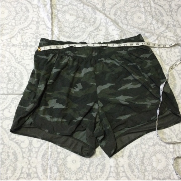 Athleta Shorts 1X - Picture 7 of 9